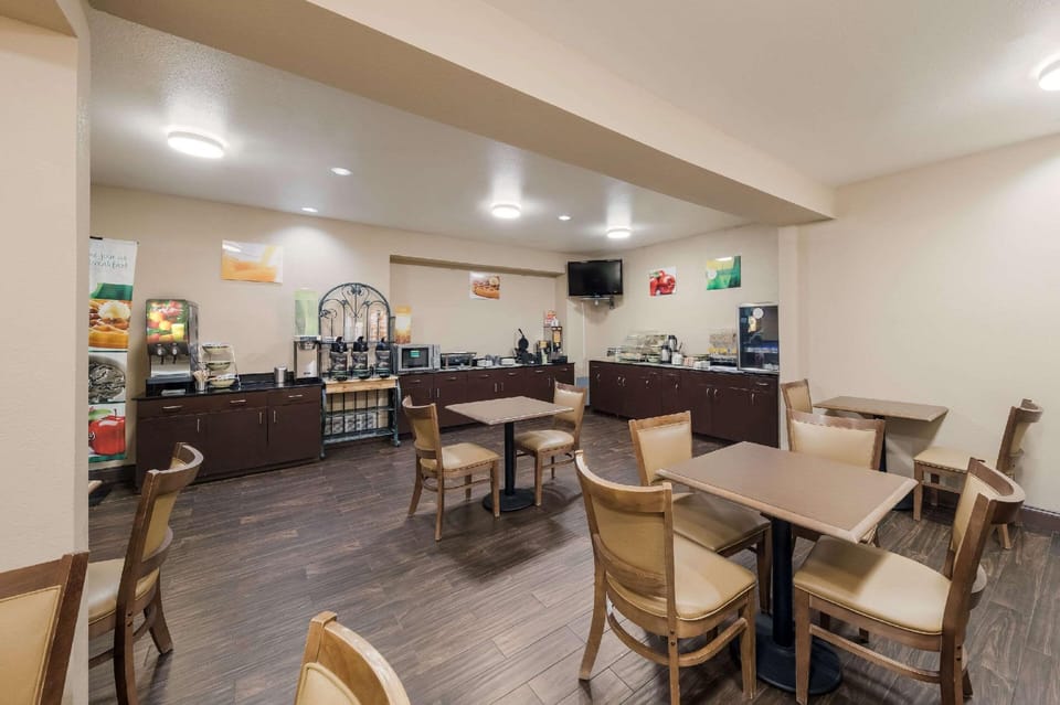 Quality Inn & Suites Terrell Hotel in Texas