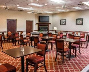 Suites Hotel in Waterford Township