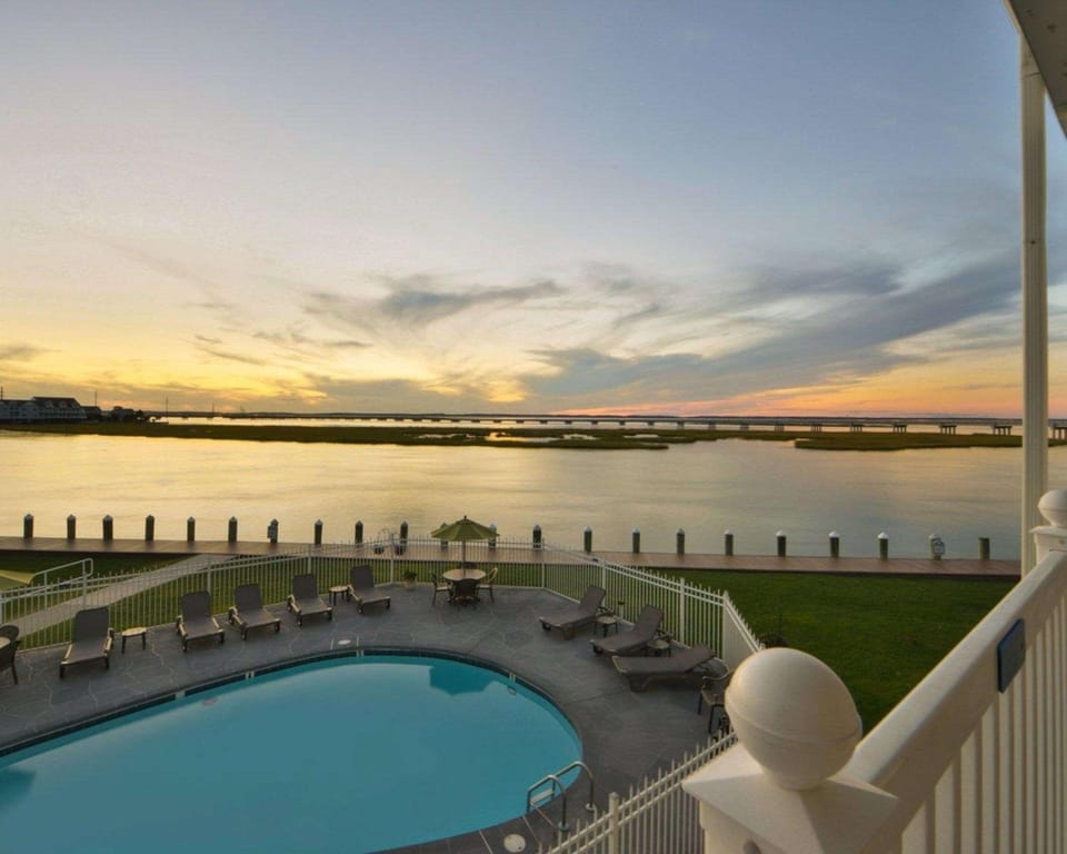 Comfort Suites Chincoteague Island Bayfront Resort Hotel in Chincoteague Island