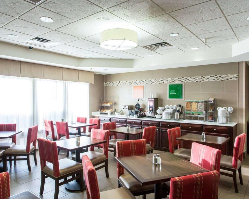 Comfort Suites Crossville Hotel in Crossville