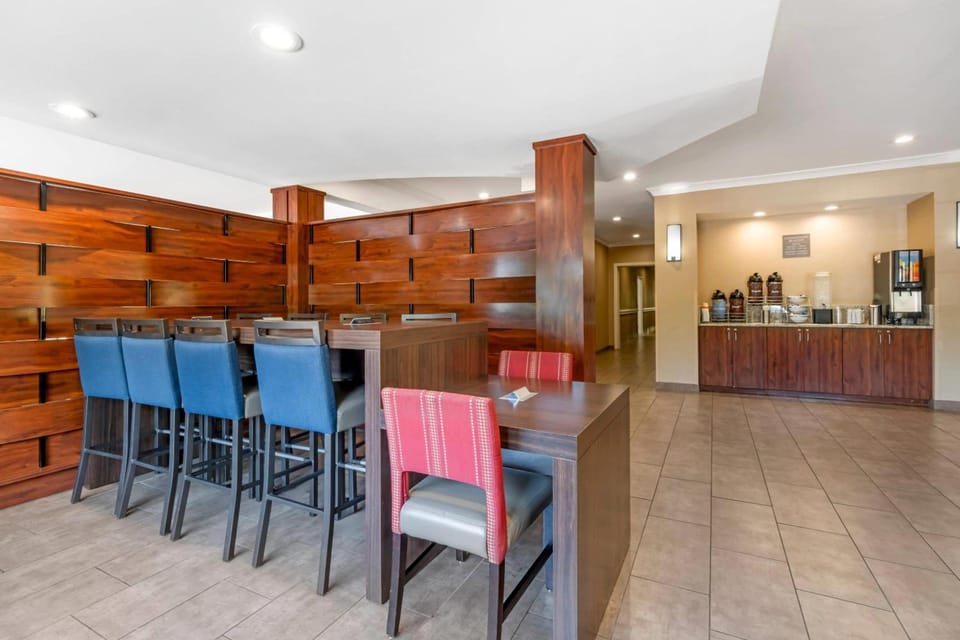 Comfort Suites Elizabethtown Hotel in Elizabethtown