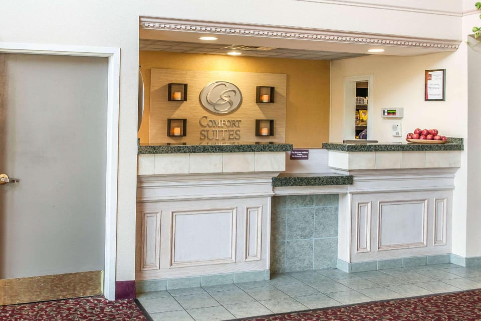 Comfort Suites Fort Wayne - Southwest Hotel in Fort Wayne