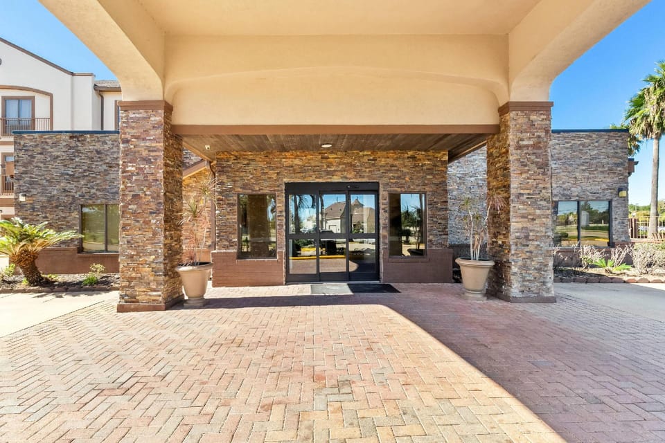 Comfort Suites Lake Jackson Clute Hotel in Lake Jackson