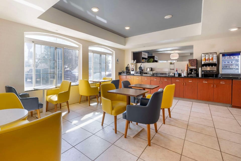Comfort Suites Oceanside Camp Pendleton Area Hotel in Oceanside