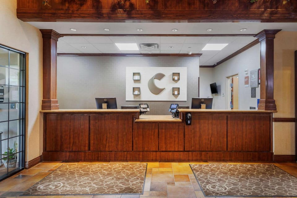 Comfort Suites Marshall Hotel in Marshall