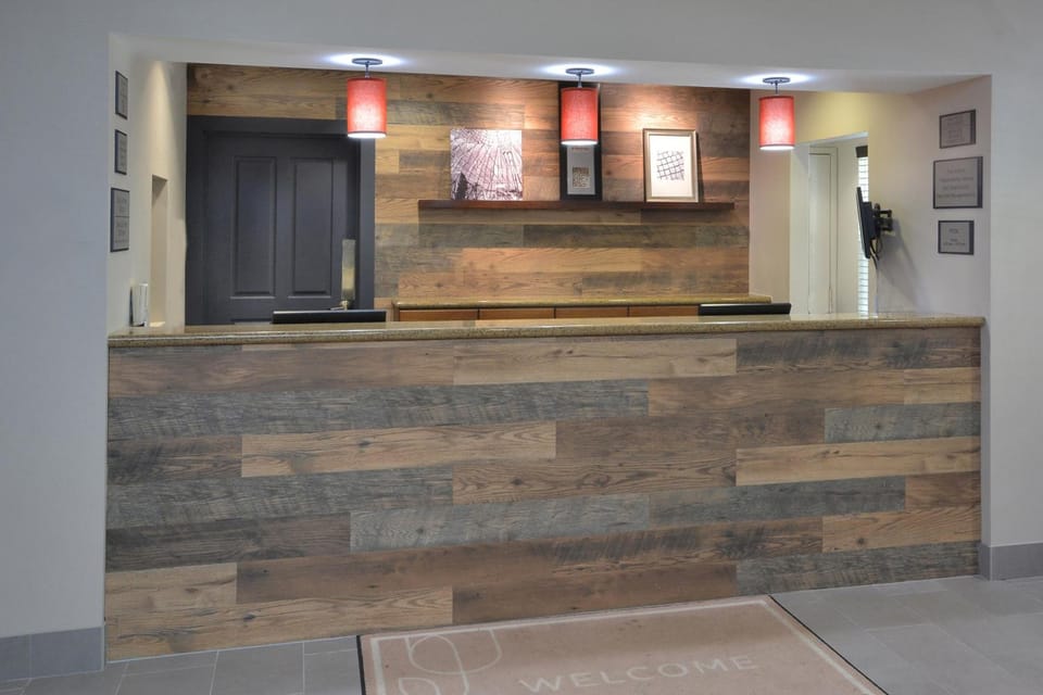 Country Inn & Suites by Radisson, Asheville West near Biltmore Hotel in Asheville