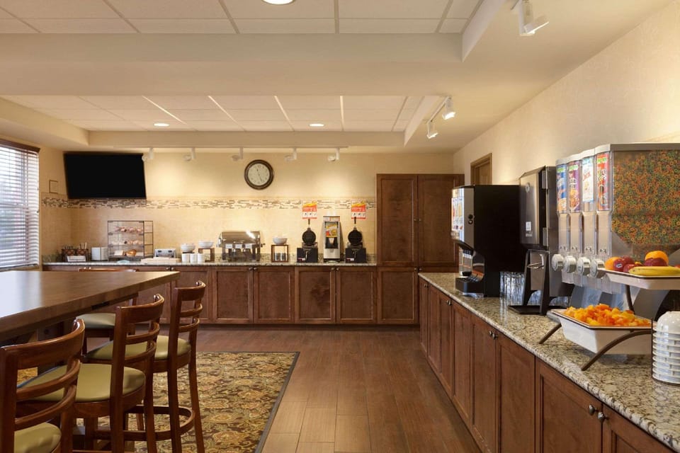 Country Inn & Suites by Radisson, Dundee, MI Hotel in Ohio
