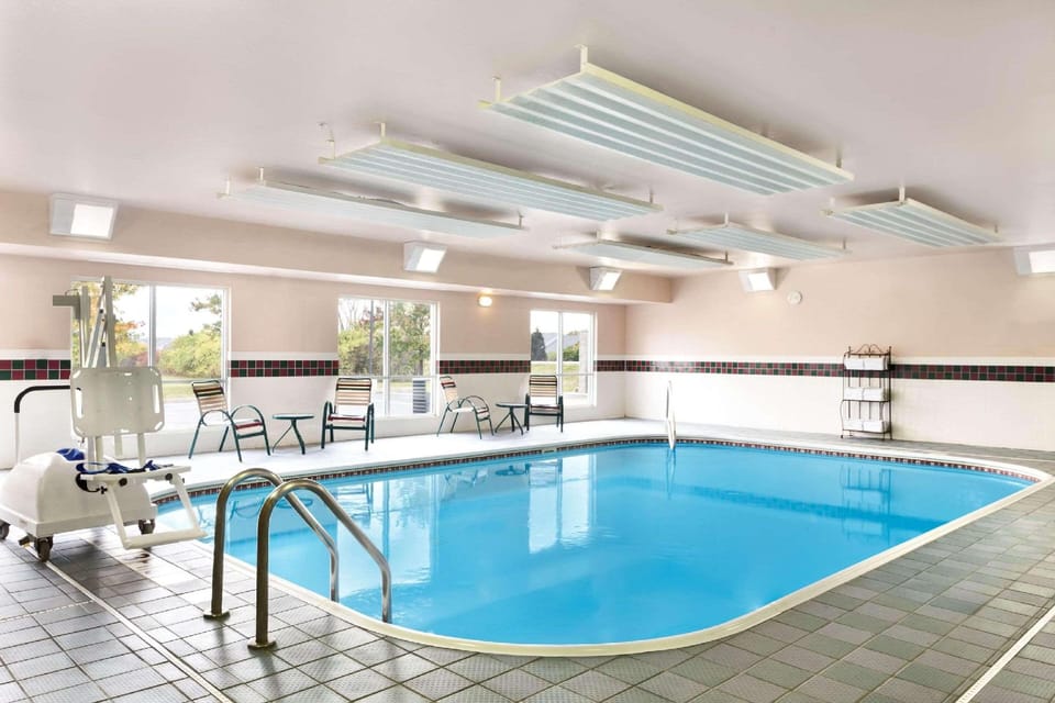 Country Inn & Suites by Radisson, Marion, OH Hotel in Ohio