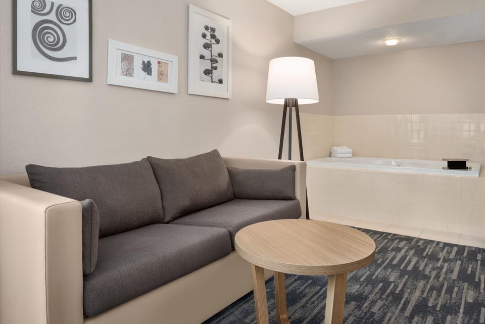 Country Inn & Suites by Radisson, Pella, IA Hotel in Pella