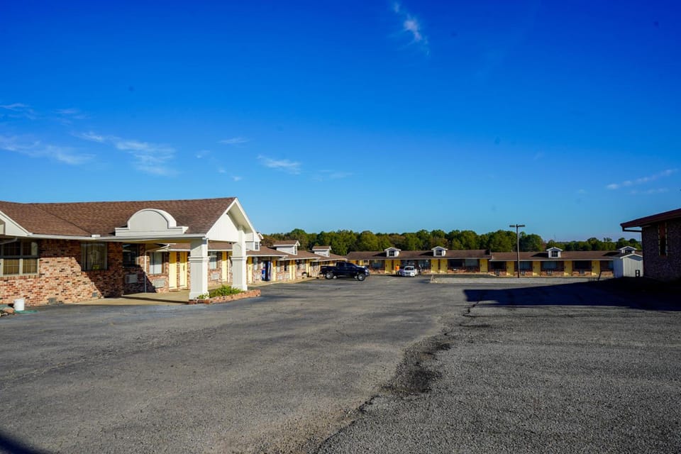 Sunset Inn Clarksville Motel in Arkansas