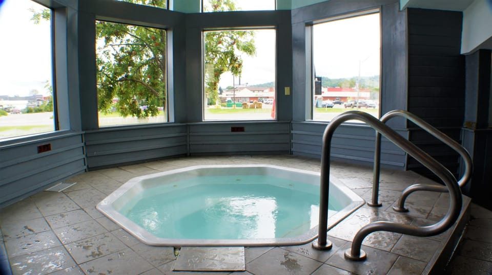 Hot tub
