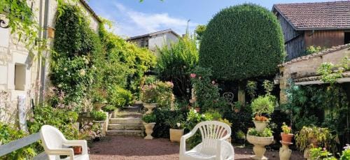 Chez Florence et Sylvain de Loudun Hotel in Loudun