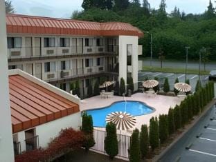 Olympic Inn & Suites Port Angeles Hotel in Port Angeles
