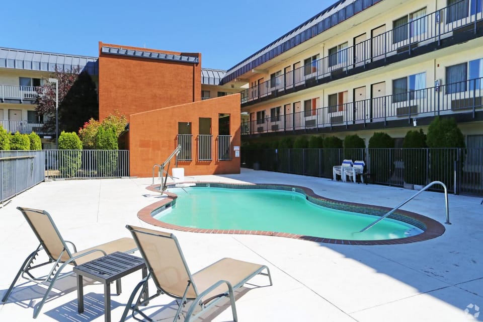 Olympic Inn & Suites Port Angeles Hotel in Port Angeles