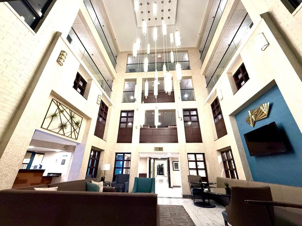 Best Western Plus Indianapolis North at Pyramids Hotel in Pike Township