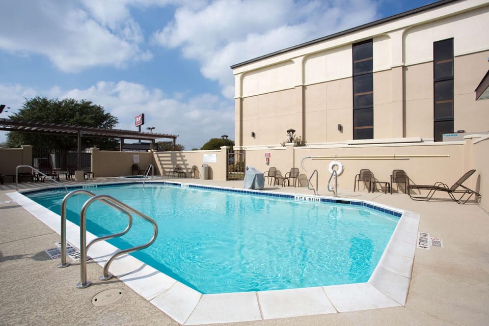 Drury Inn & Suites San Antonio Northeast Hotel in Windcrest