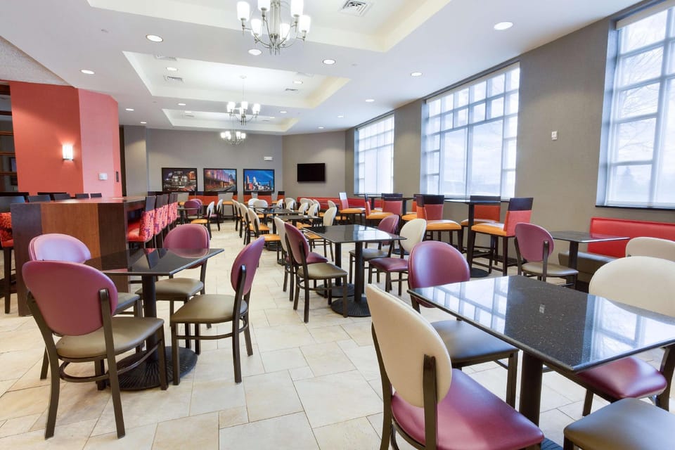 Drury Inn & Suites Cincinnati Sharonville Hotel in Sharonville