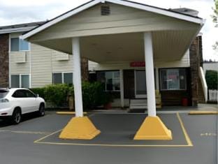 Dunes Motel Hillsboro Motel in Hillsboro