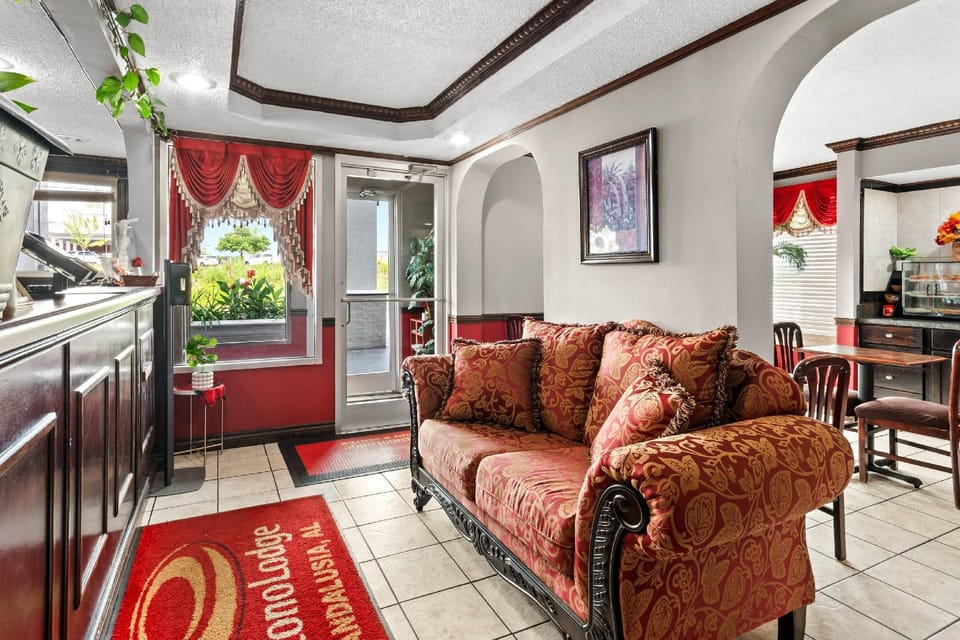 Econo Lodge Andalusia Hotel in Alabama