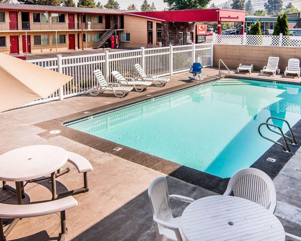 BEND INN & SUITES Hotel in Bend