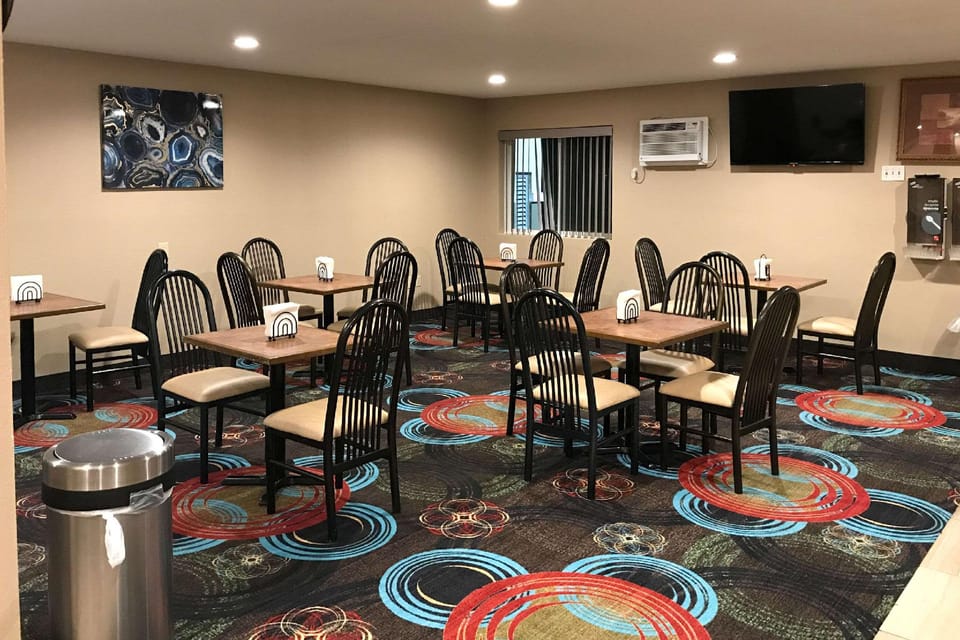 Econo Lodge La Crosse North Hotel in La Crosse
