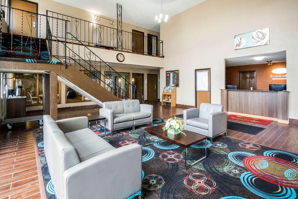 Econo Lodge La Crosse North Hotel in La Crosse