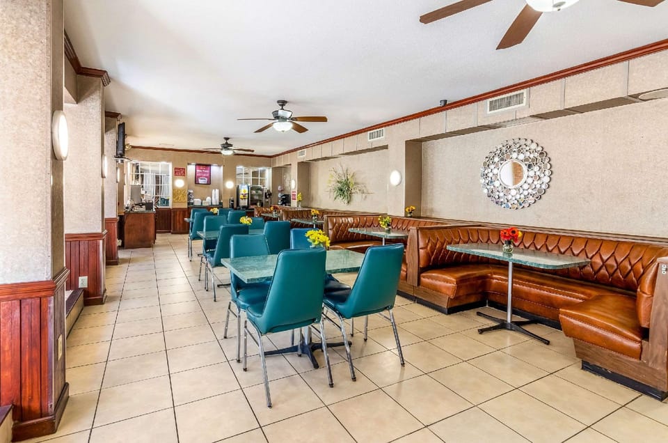 Econo Lodge Martinsville Hotel in Virginia