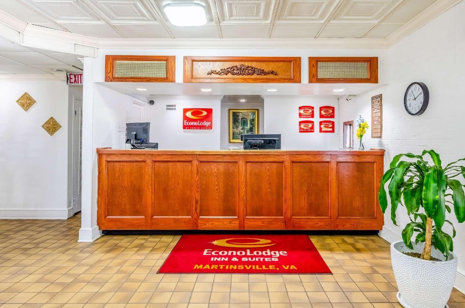 Econo Lodge Martinsville Hotel in Virginia