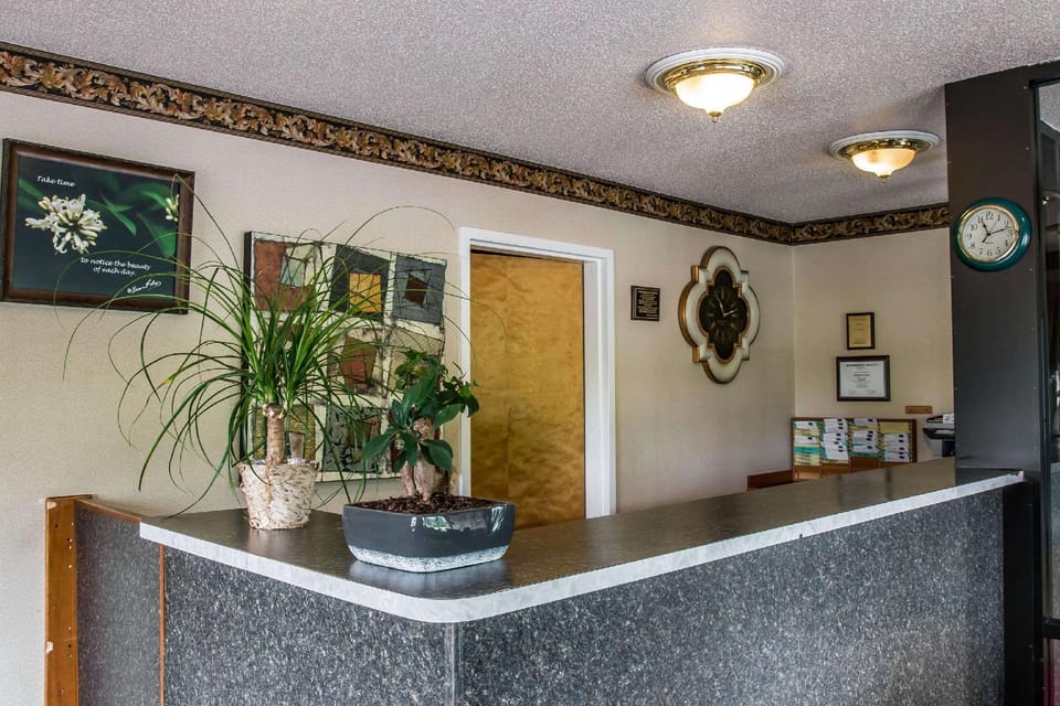 Econo Lodge Paw Paw Hotel in Paw Paw