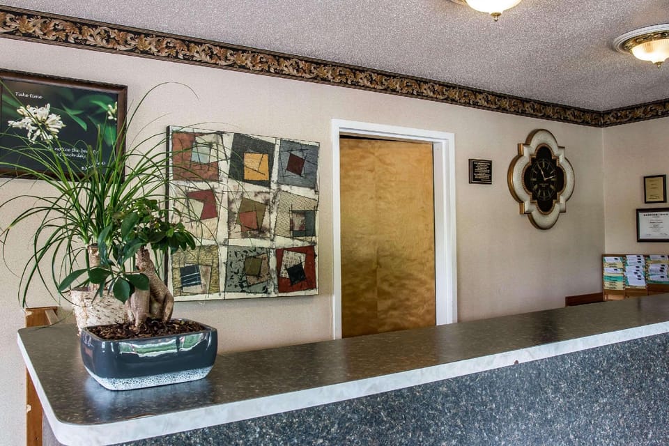 Econo Lodge Paw Paw Hotel in Paw Paw