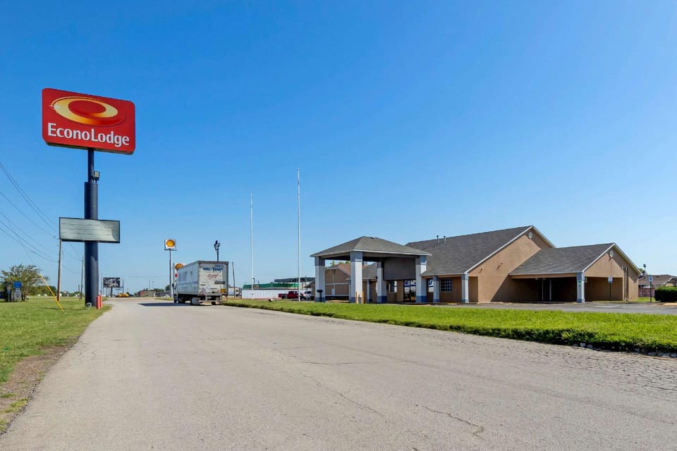Econo Lodge Hotel in Ozark Mountains