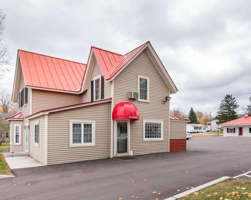 Econo Lodge Saint Albans Hotel in Saint Albans City