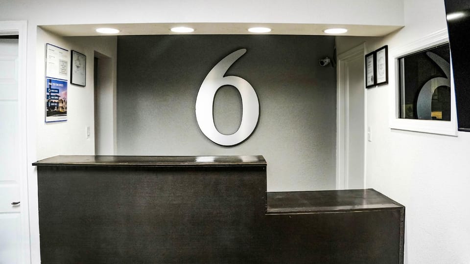 Studio 6  Suites Vancouver, WA - Waterfront Hotel in Vancouver