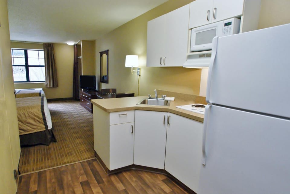 Rosewood Hotel- Portland East Hotel in Gresham