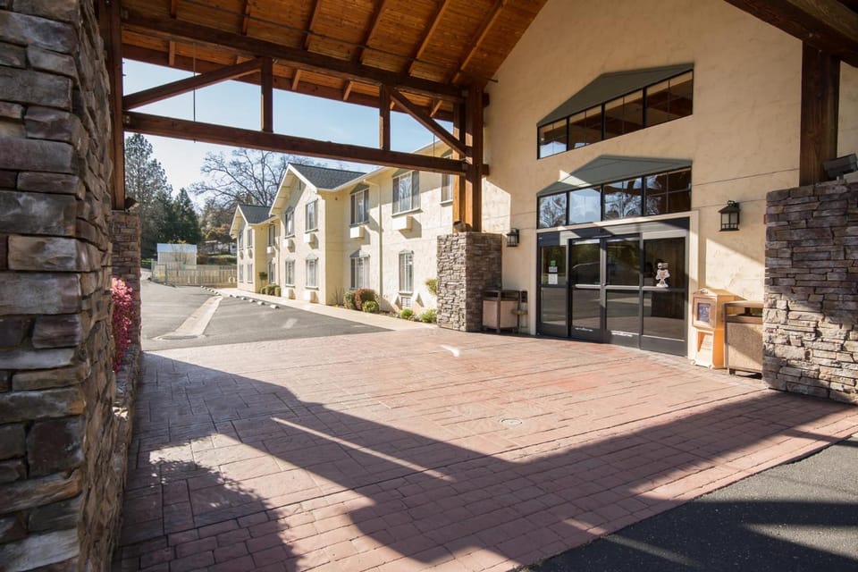 Murphys Suites Motel in Murphys