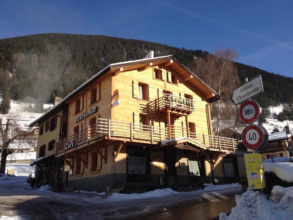 Hotel du Gd-St-Bernard Hotel in Bagnes