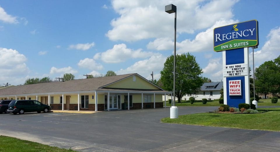 Regency Inn Pittsburg Motel in Ozark Mountains