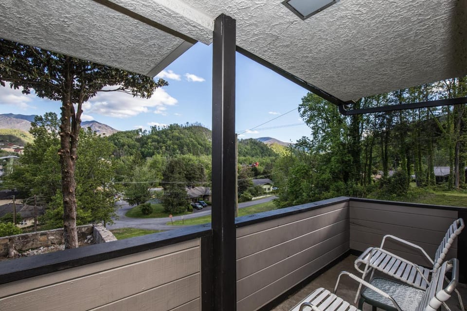 Fabulous Chalet Inn Hotel in Gatlinburg