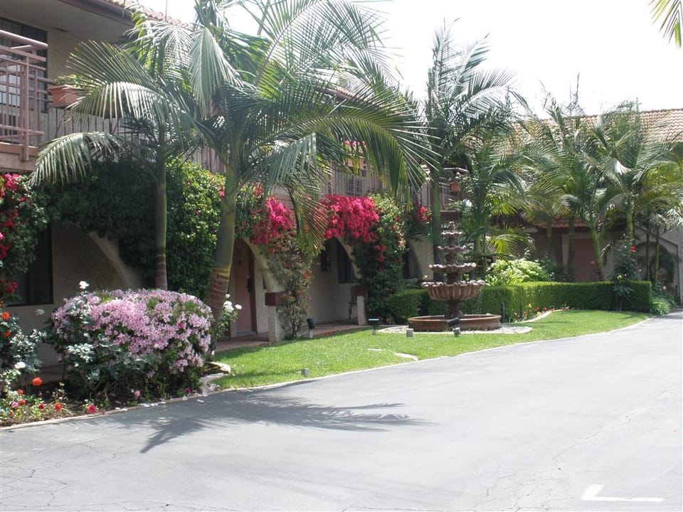 Garden Inn and Suites Glendora Motel in Glendora