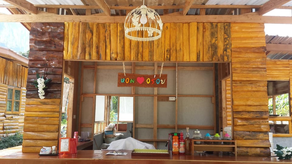 Bansuanphutarn Hotel in Surat Thani Changwat