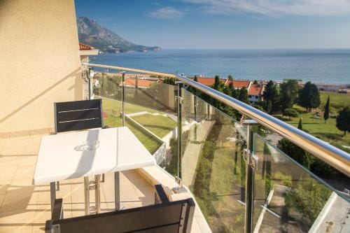 ApartHotel Belvedere Residence Becici Budva Hotel in Budva Municipality