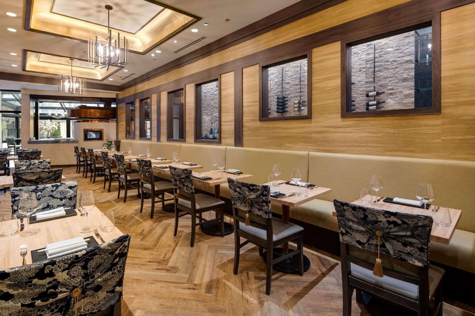 The Whitehall Hotel, BW Premier Collection Hotel in Streeterville