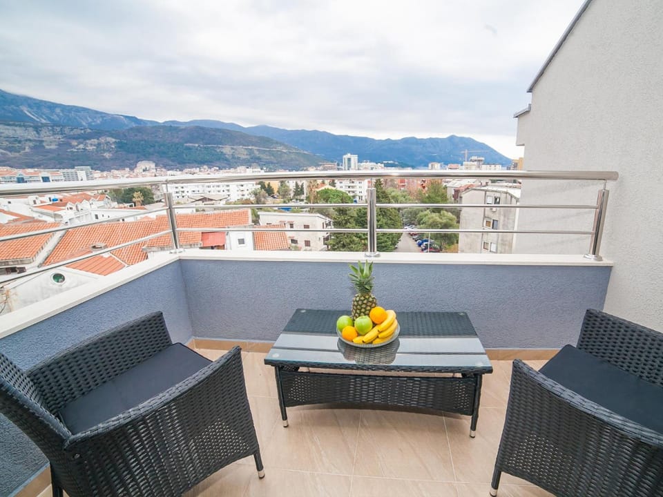 Peace 2 Apartments with parking Hotel in Budva