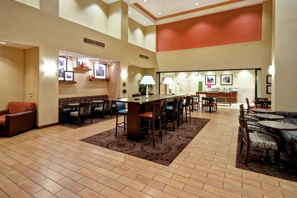 Hampton Inn & Suites Folsom Hotel in Folsom