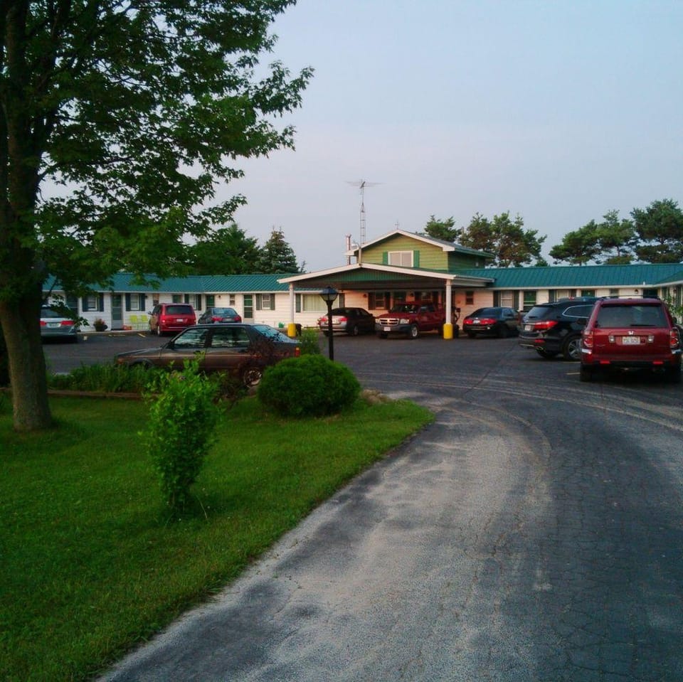 Silver Motel Hotel in Chatham-Kent