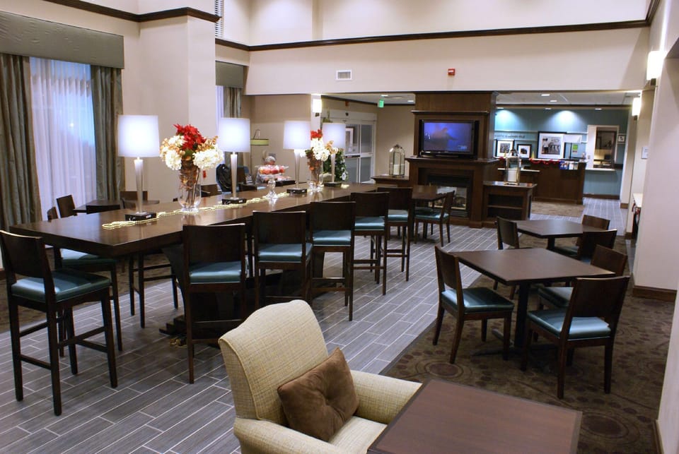 Hampton Inn & Suites Suisun City Waterfront Hotel in Fairfield