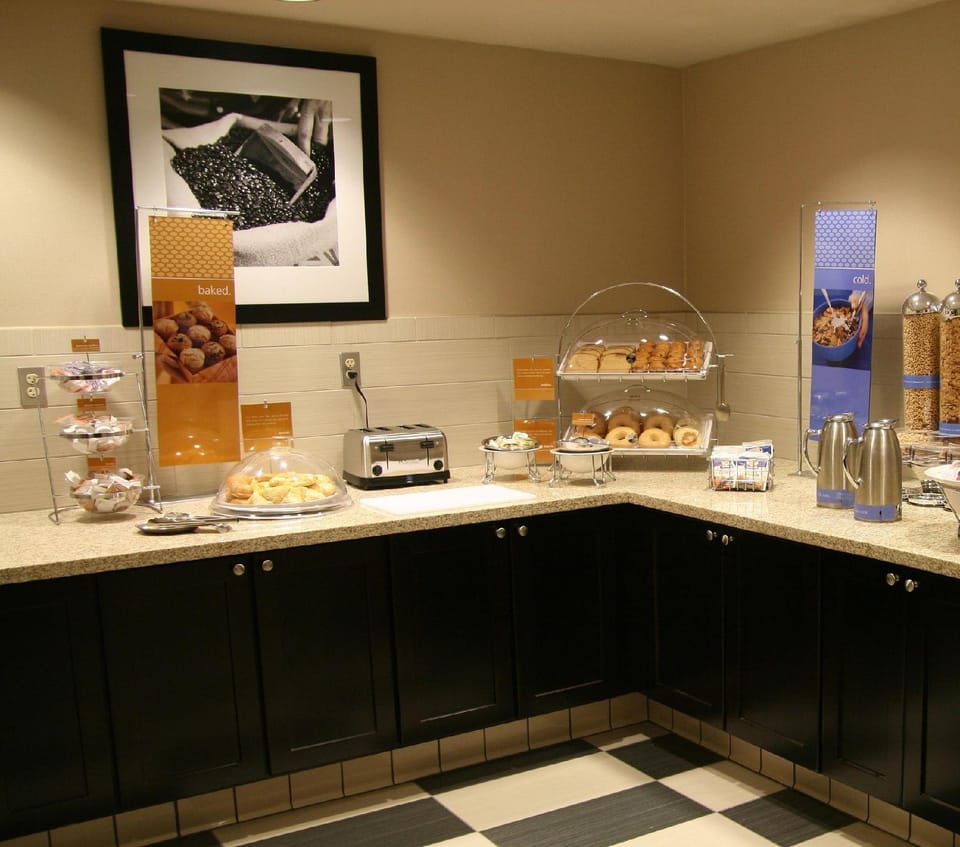 Hampton Inn & Suites Suisun City Waterfront Hotel in Fairfield