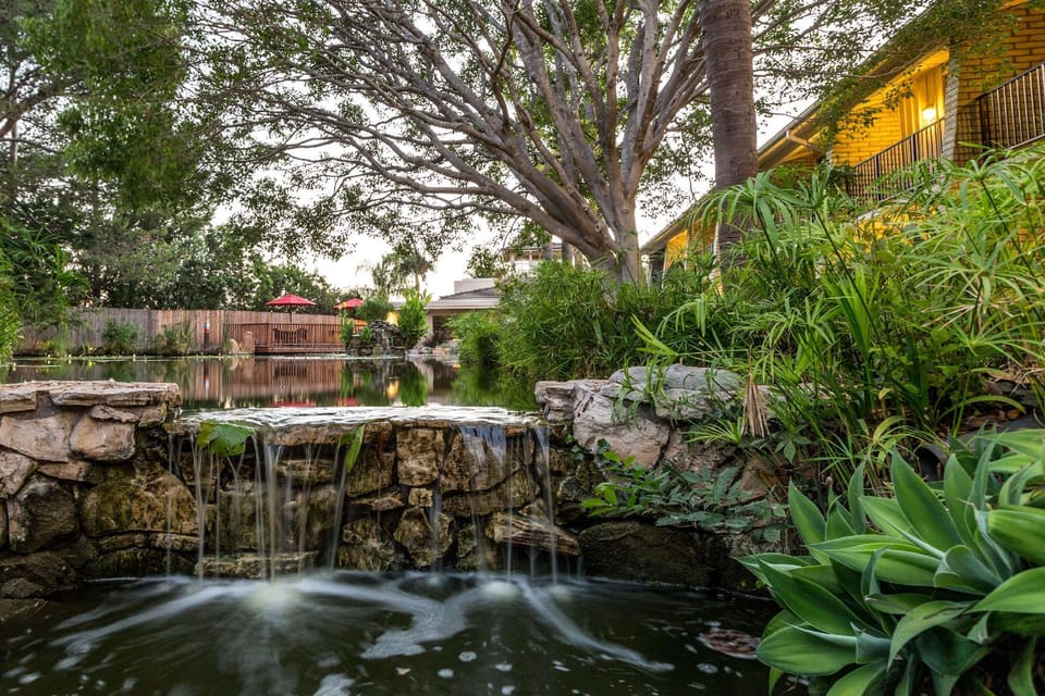 Ramada by Wyndham Santa Barbara Hotel in Santa Barbara