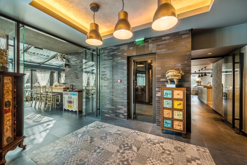 All Seasons Residence Design Hotel - Free parking Hotel in Sofia