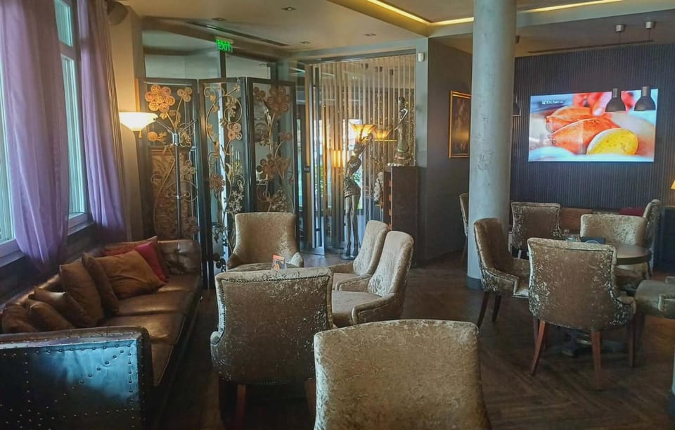 All Seasons Residence Design Hotel - Free parking Hotel in Sofia